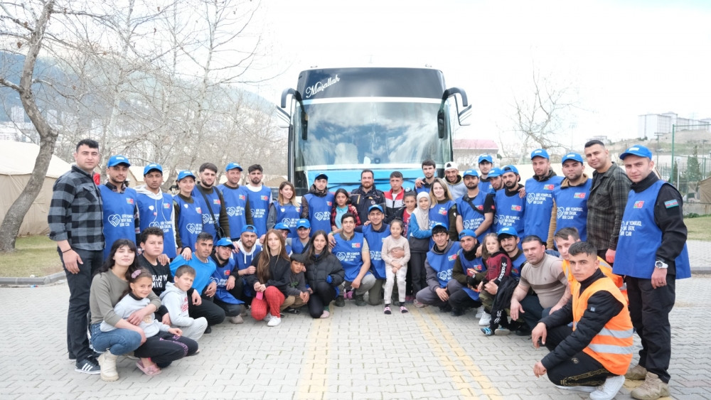 Azərbaycan könüllüləri Türkiyədəki fəaliyyətlərini yekunlaşdırıblar<font color=red> - FOTOLAR</font>