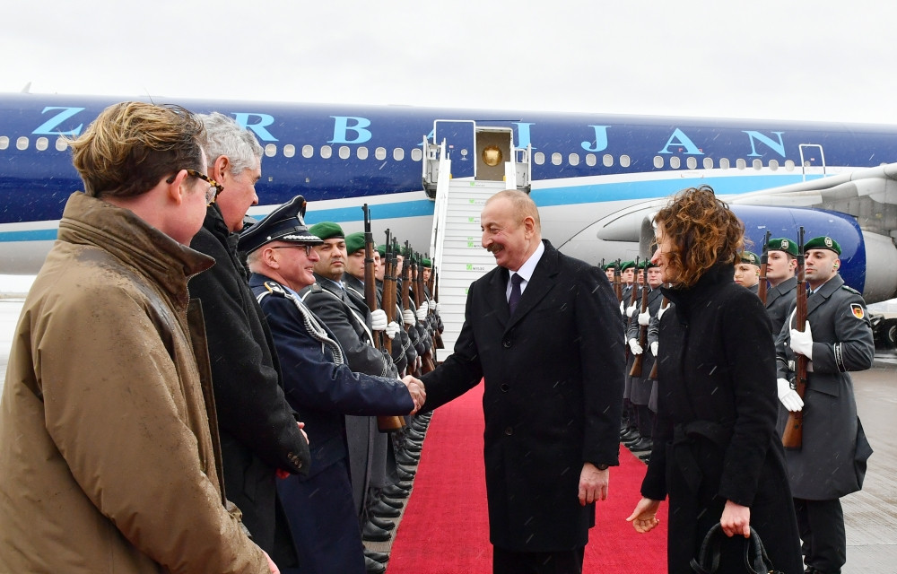 Azərbaycan Prezidenti İlham Əliyev Almaniyaya işgüzar səfərə gedib<font color=red> - FOTOLAR</font>