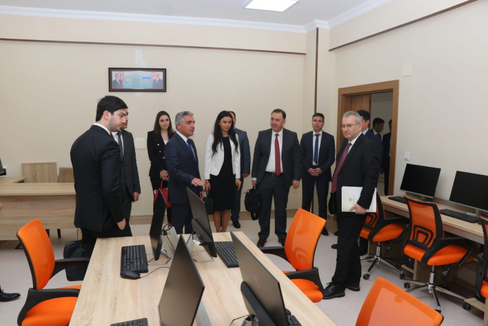 Elm və Təhsil Nazirliyinin nümayəndə heyəti Naxçıvandadır<font color=red> - FOTOLAR</font>