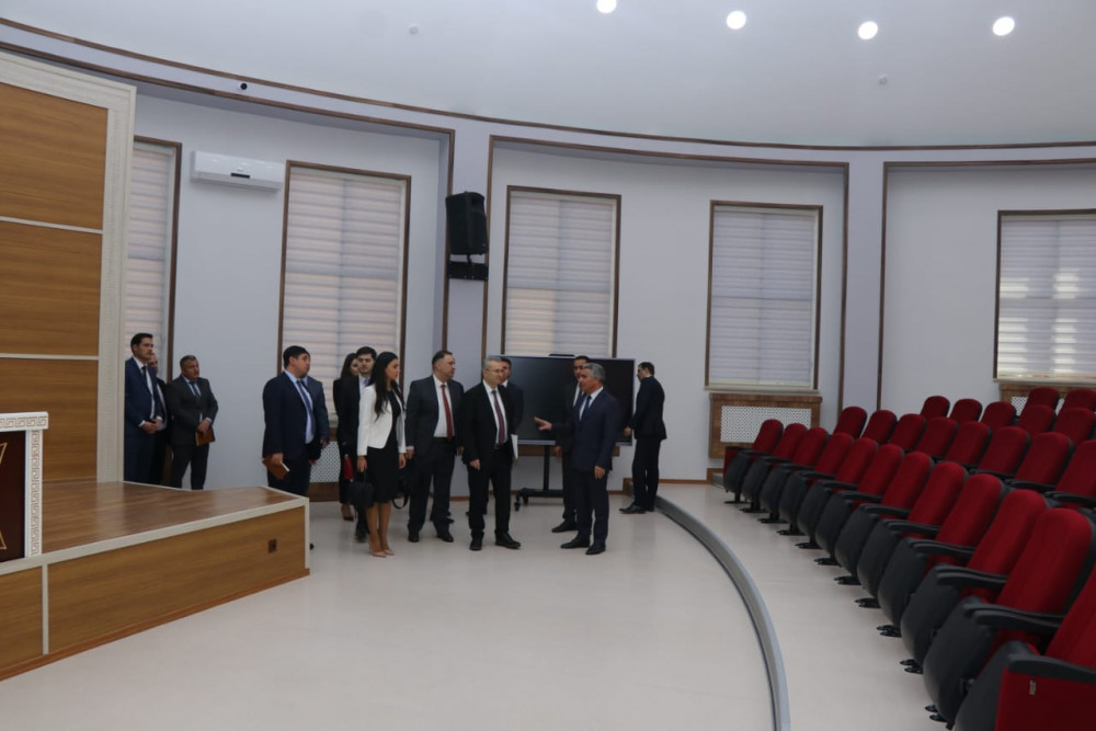 Elm və Təhsil Nazirliyinin nümayəndə heyəti Naxçıvandadır<font color=red> - FOTOLAR</font>