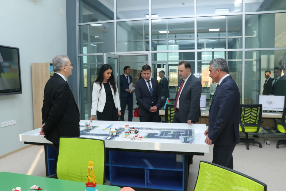 Elm və Təhsil Nazirliyinin nümayəndə heyəti Naxçıvandadır<font color=red> - FOTOLAR</font>