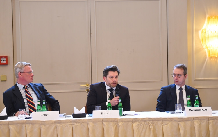 Azərbaycan Prezidenti İlham Əliyevin Almaniya iş adamları ilə görüşü olub<font color='red'> - YENİLƏNİB</font><font color=red> - FOTOLAR</font>