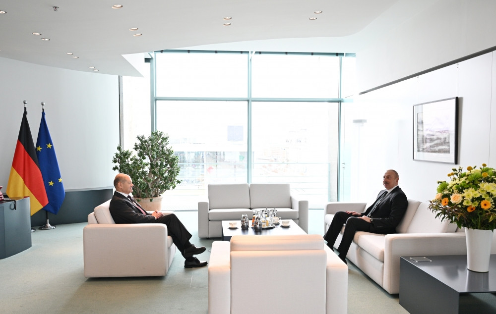 Azərbaycan Prezidenti İlham Əliyevin Berlində Almaniya Kansleri Olaf Şolts ilə təkbətək görüşü olub<font color='red'> - YENİLƏNİB</font><font color=red> - FOTOLAR</font>