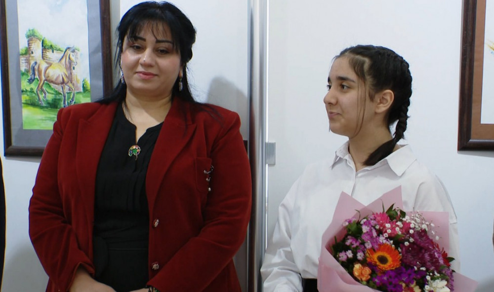 İstedadlı şagird Röya Musayevanın fərdi yaradıcılıq sərgisi açılıb<font color=red> - FOTOLAR</font>