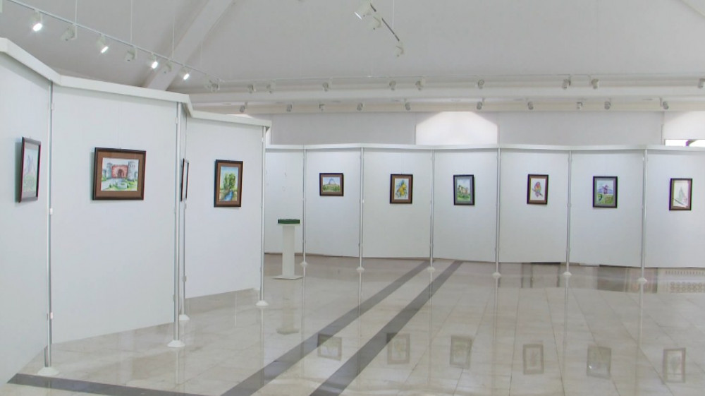 İstedadlı şagird Röya Musayevanın fərdi yaradıcılıq sərgisi açılıb<font color=red> - FOTOLAR</font>