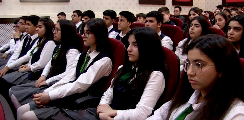 NDU-da “Bir gün tələbə” layihəsinin növbəti tədbiri keçirilib<font color=red> - FOTOLAR</font>