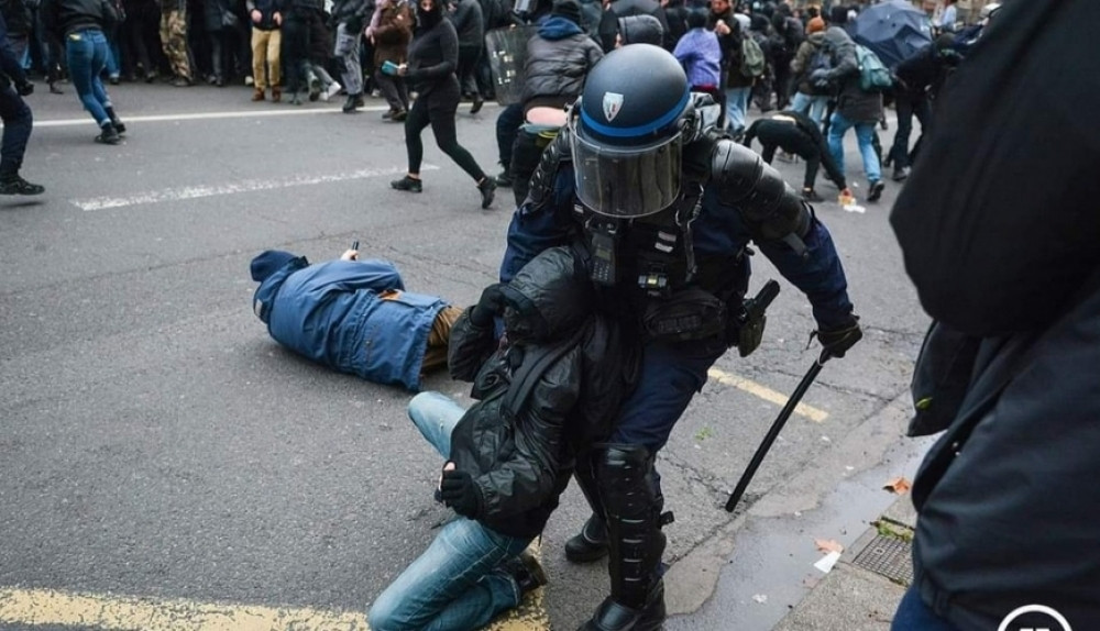 Tolerantlıq, multikulturalizm əvəzinə, irqçilik və diskriminasiyanı seçən Fransada islamofobiya siyasəti<font color=red> - FOTOLAR</font>