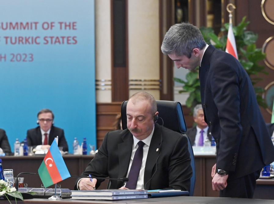 Prezident İlham Əliyev Ankarada Türk Dövlətləri Təşkilatının Dövlət Başçılarının Fövqəladə Zirvə görüşündə iştirak edib<font color='red'> - YENİLƏNİB</font><font color=red> - FOTOLAR</font>
