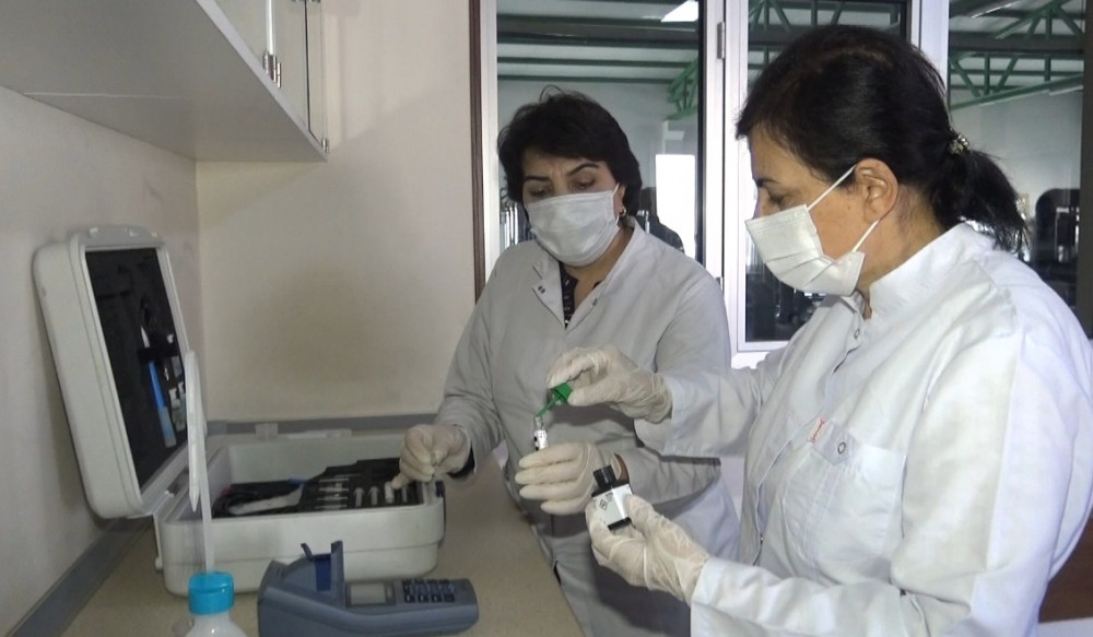 Naxçıvanda içməli suların keyfiyyətini yoxlamaq məqsədilə monitorinqlər davam etdirilir<font color=red> - FOTOLAR</font>