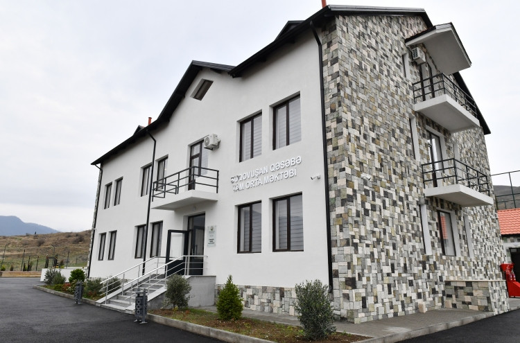 Suqovuşan qəsəbə tam orta məktəbində yaradılan şəraitlə tanışlıq<font color=red> - FOTOLAR</font>