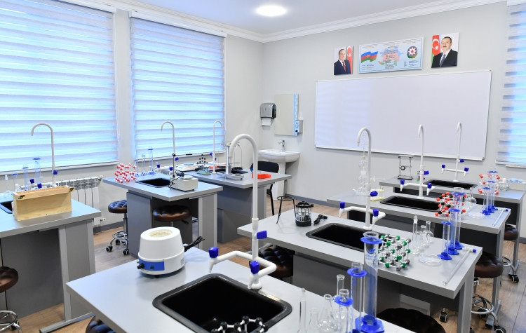 Suqovuşan qəsəbə tam orta məktəbində yaradılan şəraitlə tanışlıq<font color=red> - FOTOLAR</font>