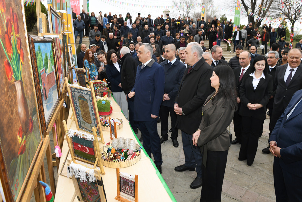 Naxçıvanda Novruz bayramı münasibətilə  ümumxalq şənliyi keçirilib<font color=red> - FOTOLAR</font>