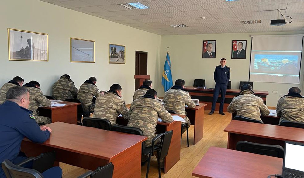 “Ən yaxşı ictimai-siyasi hazırlıq dərsinin qrup rəhbəri” müsabiqəsi keçirilib<font color=red> - FOTOLAR</font>