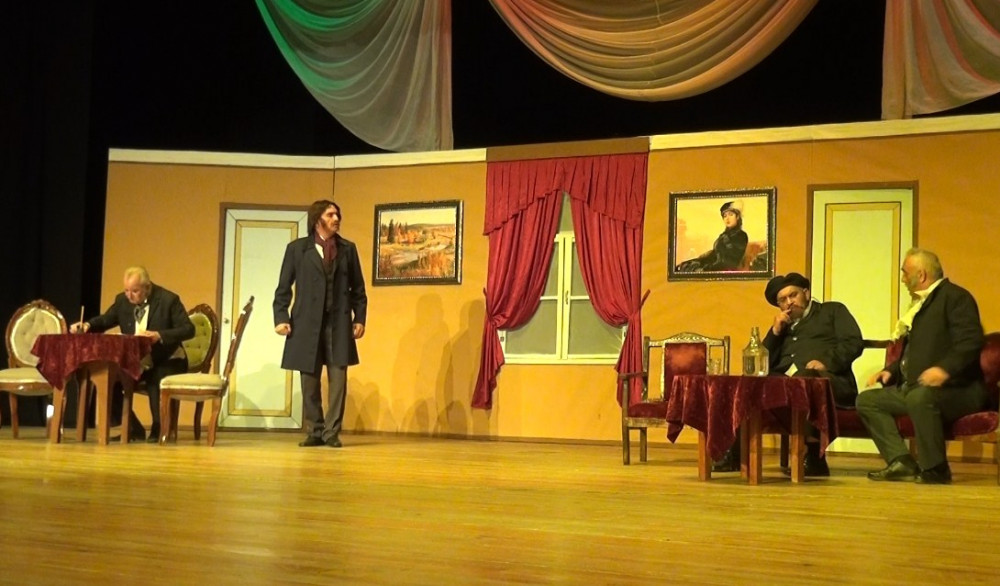 Naxçıvan Dövlət Milli Dram Teatrında Beynəlxalq Teatr Günü qeyd olunub<font color=red> - FOTOLAR</font>