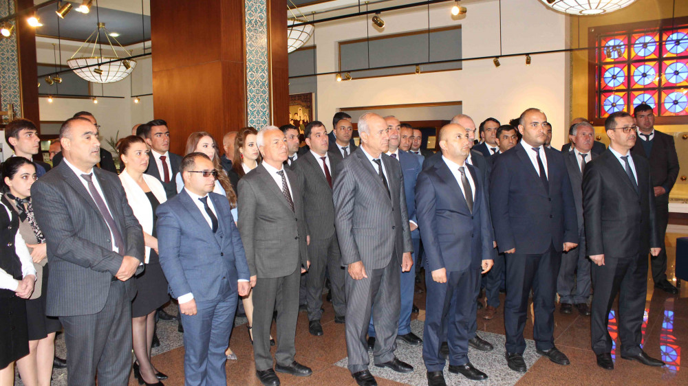 Daşınmaz Əmlak və Torpaq Məsələləri üzrə Dövlət Xidmətinin kollektivi Heydər Əliyev Muzeyini ziyarət edib<font color=red> - FOTOLAR</font>