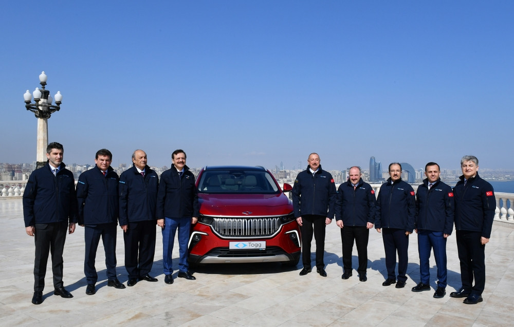 Türkiyənin ilk yerli elektromobili “Togg” Azərbaycan Prezidenti İlham Əliyevə təqdim olunub<font color='red'> - YENİLƏNİB</font><font color=red> - FOTOLAR</font>