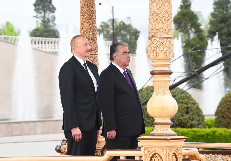 Azərbaycan Prezidenti İlham Əliyevin Düşənbədə rəsmi qarşılanma mərasimi olub<font color=red> - FOTOLAR</font>