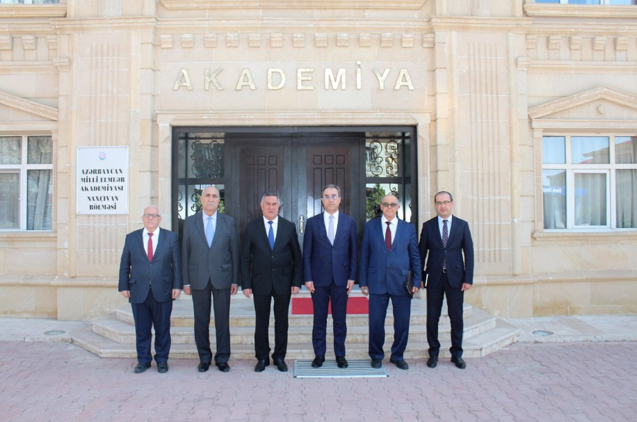 Türkiyənin Naxçıvandakı baş konsulu AMEA-nın Naxçıvan Bölməsində olub<font color=red> - FOTOLAR</font>