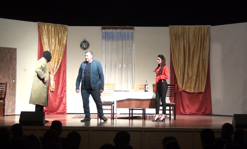 Ordubadda “Oğru” tamaşası təqdim edilib<font color=red> - FOTOLAR</font>