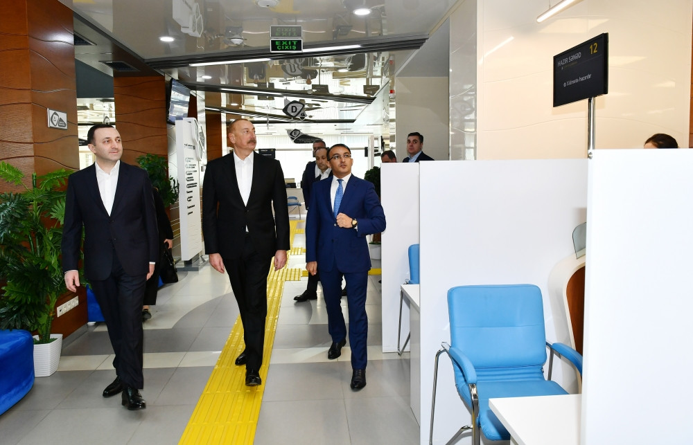 Prezident İlham Əliyev və Baş nazir İrakli Qaribaşvili Qəbələ regional “ASAN xidmət“ mərkəzində olublar<font color=red> - FOTOLAR</font>