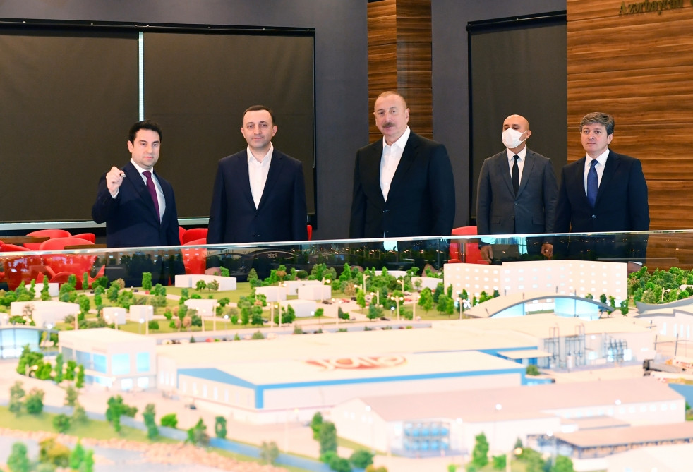 Prezident İlham Əliyev və Baş nazir İrakli Qaribaşvili Qəbələ Qida Şəhərciyində olublar<font color=red> - FOTOLAR</font>