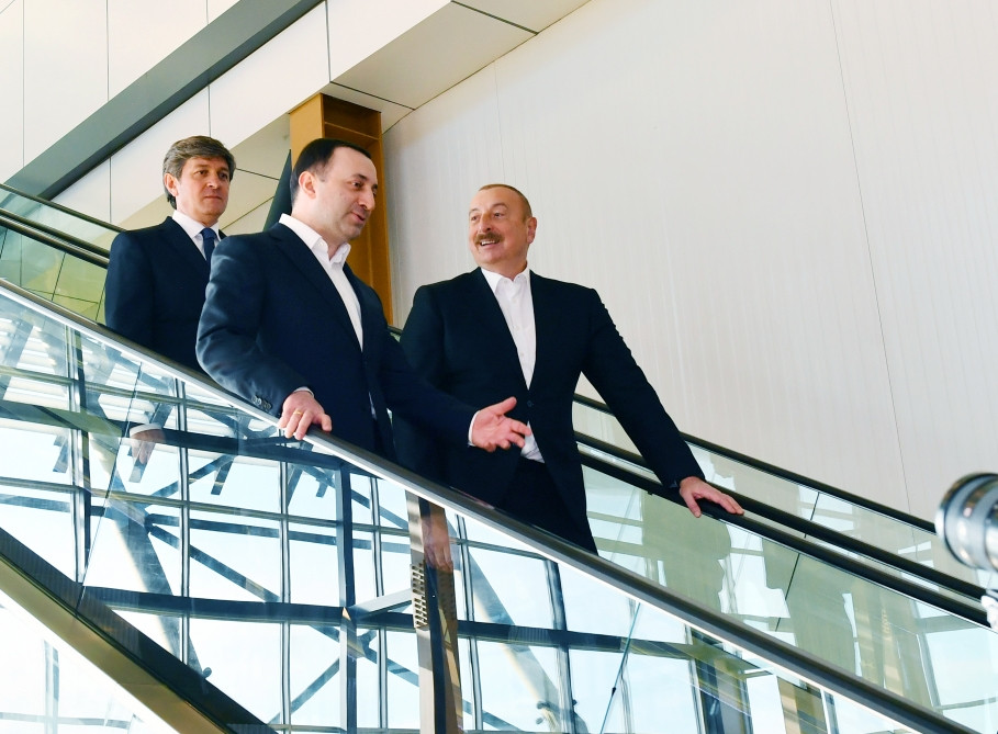 Prezident İlham Əliyev və Baş nazir İrakli Qaribaşvili Qəbələ Qida Şəhərciyində olublar<font color=red> - FOTOLAR</font>