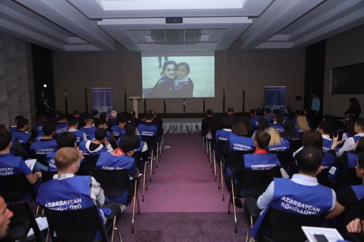 Türkiyəyə yardıma gedən Azərbaycan könüllüləri ilə görüş olub<font color=red> - FOTOLAR</font>