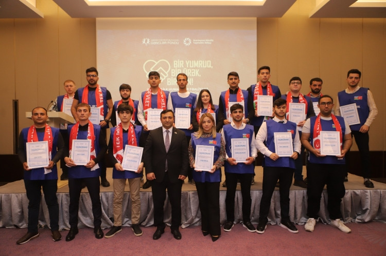 Türkiyəyə yardıma gedən Azərbaycan könüllüləri ilə görüş olub<font color=red> - FOTOLAR</font>