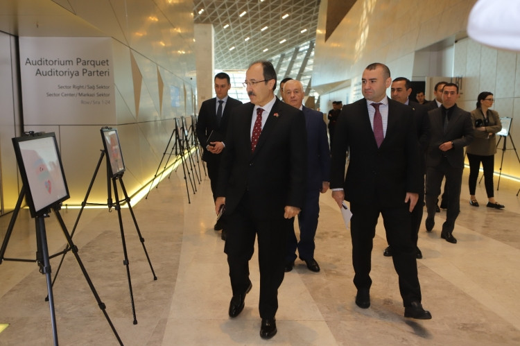 Türkiyəyə yardıma gedən Azərbaycan könüllüləri ilə görüş olub<font color=red> - FOTOLAR</font>