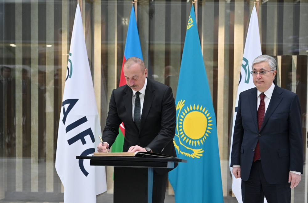 Azərbaycan və Qazaxıstan prezidentləri Astana Beynəlxalq Maliyyə Mərkəzində olublar<font color='red'> - YENİLƏNİB</font><font color=red> - FOTOLAR</font>