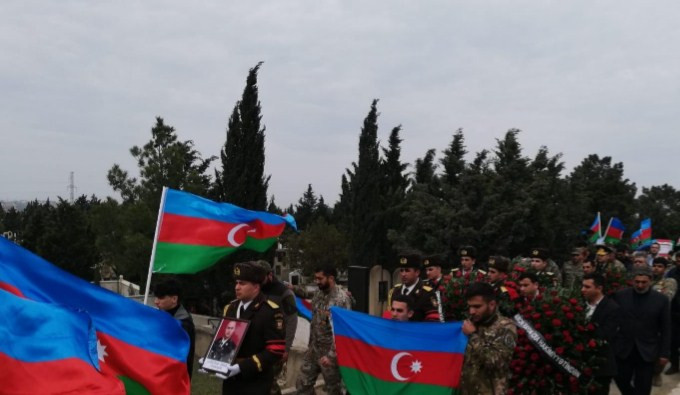 Ötən gün erməni təxribatı nəticəsində şəhid olan Vidadi Zalov dəfn olunub<font color=red> - FOTOLAR</font>