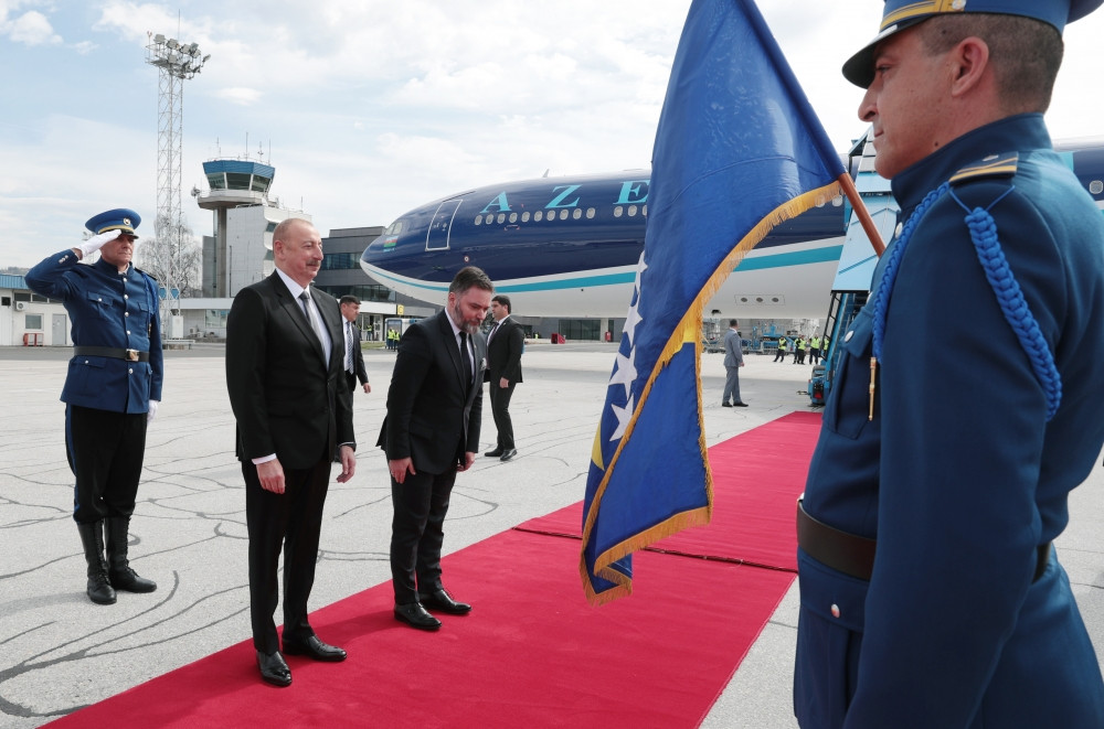 Azərbaycan Prezidenti İlham Əliyev Bosniya və Herseqovinaya rəsmi səfərə gedib<font color=red> - FOTOLAR</font>
