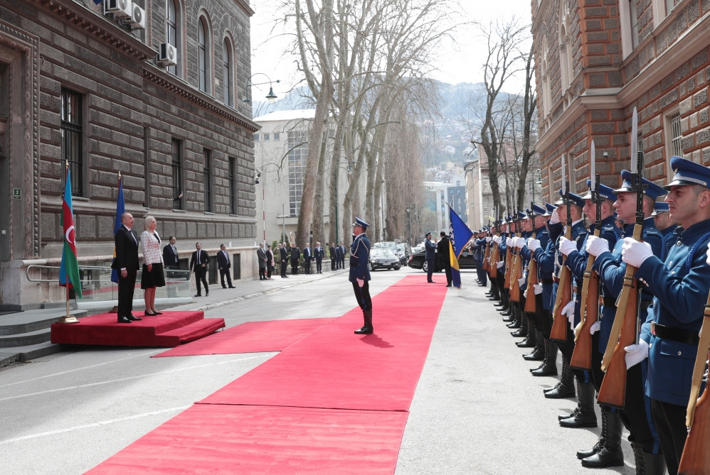 Sarayevoda Azərbaycan Prezidenti İlham Əliyevin rəsmi qarşılanma mərasimi olub<font color=red> - FOTOLAR</font>