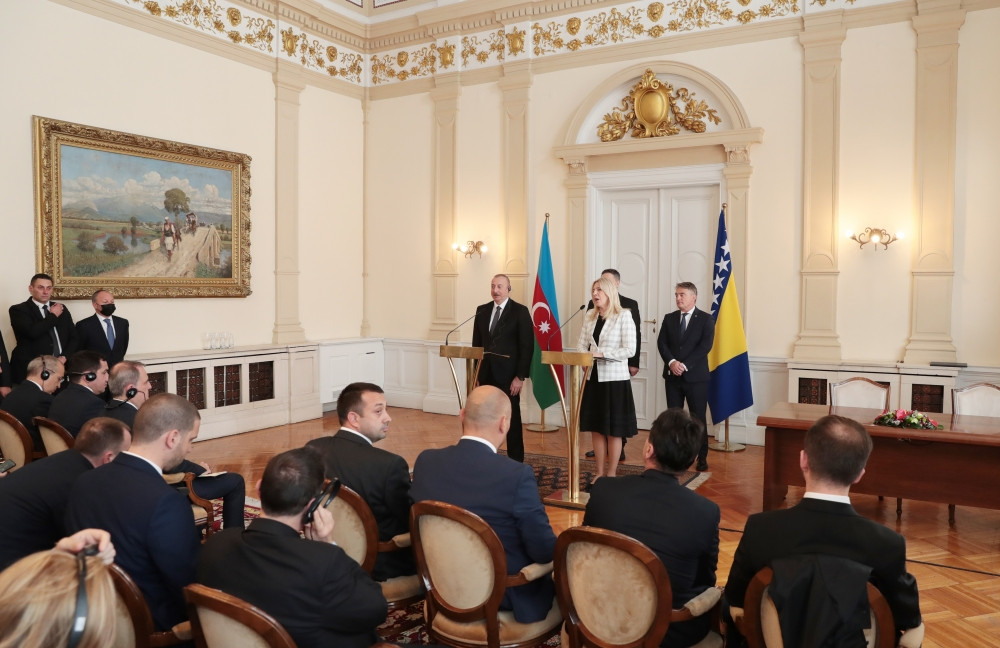 Azərbaycan Prezidenti İlham Əliyev və Bosniya və Herseqovinanın Rəyasət Heyətinin Sədri Jelka Tsviyanoviç mətbuata bəyanatlarla çıxış ediblər<font color='red'> - YENİLƏNİB</font><font color=red> - FOTOLAR</font>