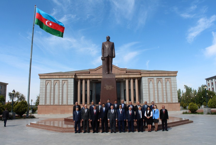 Naxçıvanda “Heydər Əliyev ideyaları və müasir dövr” mövzusunda respublika konfransı keçirilib<font color=red> - FOTOLAR</font>