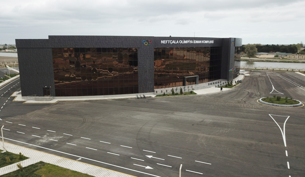 Prezident İlham Əliyev və birinci xanım Mehriban Əliyeva Neftçala Olimpiya İdman Kompleksinin açılışında iştirak ediblər<font color='red'> - YENİLƏNİB</font><font color=red> - FOTOLAR</font>