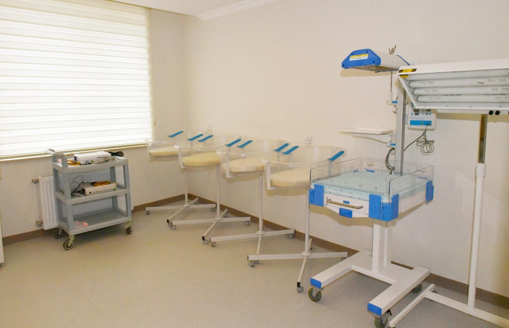 Salyan Rayon Mərkəzi Xəstəxanasının Doğum Evində və Uşaq Poliklinikasında yaradılan şəraitlə tanışlıq<font color='red'> - YENİLƏNİB</font><font color=red> - FOTOLAR</font>