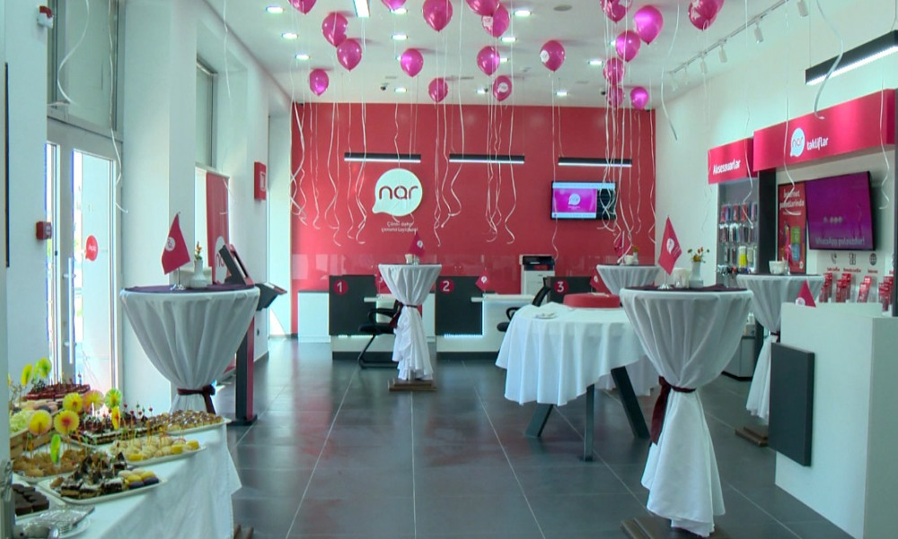 “Nar” Naxçıvanda yenilənmiş mağazasını təqdim edib<font color=red> - FOTOLAR</font>