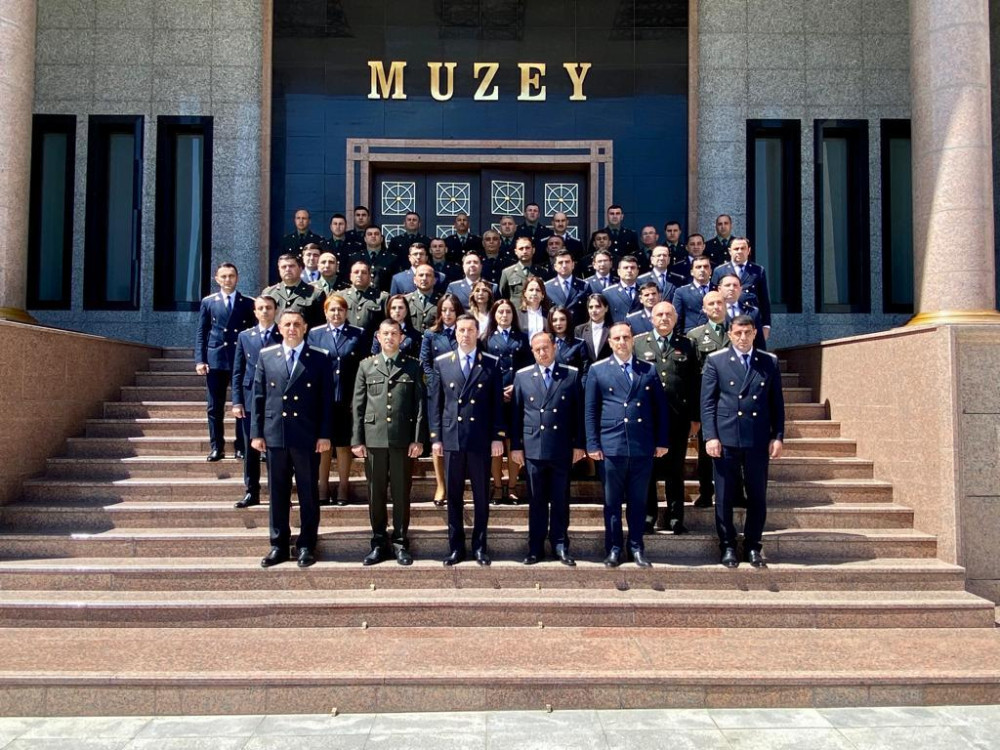  Ədliyyə Nazirliyinin kollektivi Heydər Əliyev Muzeyini ziyarət edib<font color=red> - FOTOLAR</font>