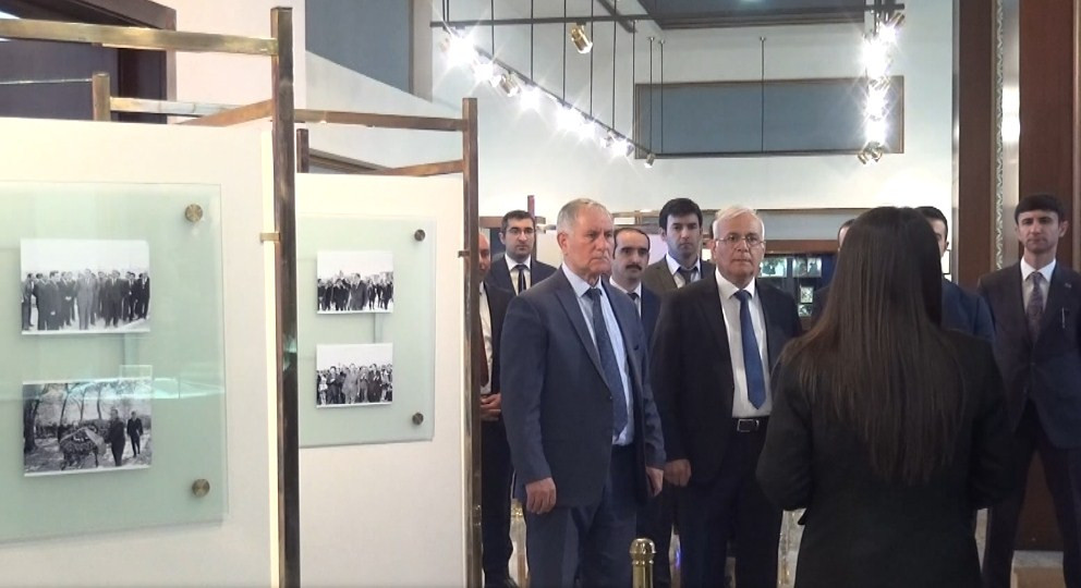 Hesablama Palatasının Naxçıvan üzrə İdarəsinin kollektivi Heydər Əliyev Muzeyini ziyarət edib<font color=red> - FOTOLAR</font>