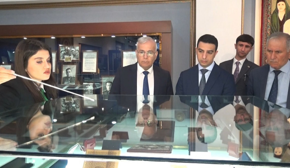 Hesablama Palatasının Naxçıvan üzrə İdarəsinin kollektivi Heydər Əliyev Muzeyini ziyarət edib<font color=red> - FOTOLAR</font>