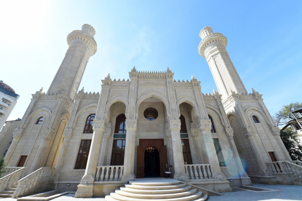 Prezident İlham Əliyev və birinci xanım Mehriban Əliyeva Nərimanov rayonunda “Cümə” məscidinin açılışında iştirak ediblər <font color='red'> - YENİLƏNİB</font><font color=red> - FOTOLAR</font>