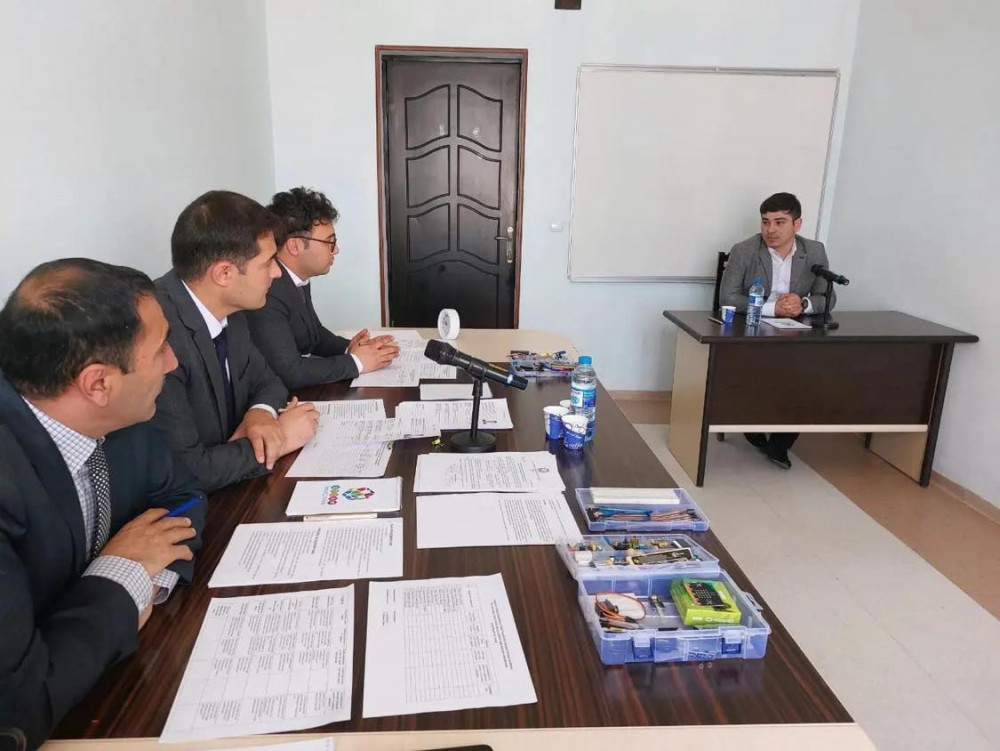 Naxçıvanda STEAM Təlim-Tədris Mərkəzinə işə qəbul müsahibəsi keçirilib<font color=red> - FOTOLAR</font>