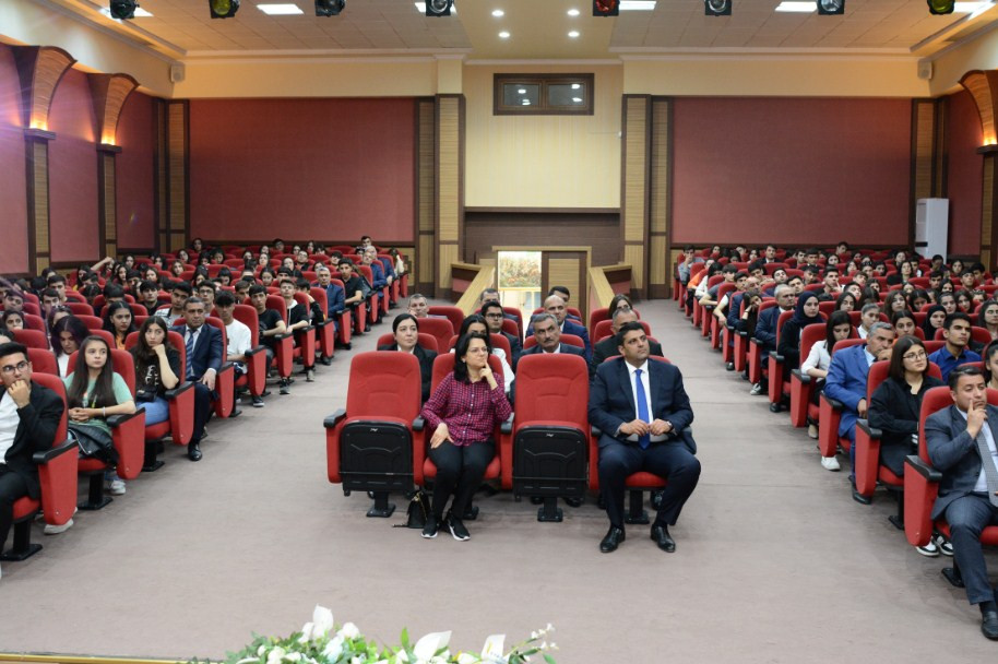 Azərbaycan Respublikası elm və təhsil nazirinin müavini Firudin Qurbanov Naxçıvan Dövlət Universitetində olub<font color=red> - FOTOLAR</font>