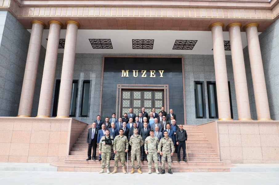 Şəhid ailələri və qazilər Heydər Əliyev Muzeyini ziyarət ediblər<font color=red> - FOTOLAR</font>