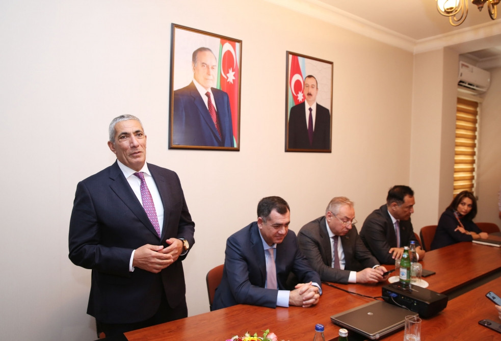 Naxçıvanın Bakıdakı daimi nümayəndəliyində Ulu Öndərin 100 illiyinə həsr olunmuş dəyirmi masa təşkil edilib<font color=red> - FOTOLAR</font>