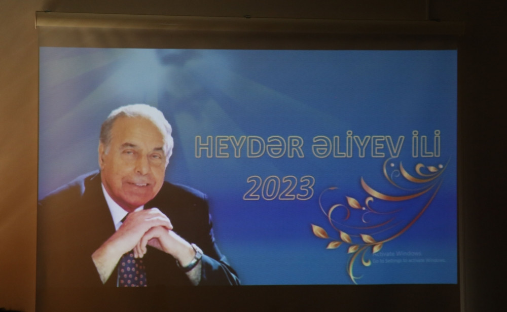 Naxçıvanın Bakıdakı daimi nümayəndəliyində Ulu Öndərin 100 illiyinə həsr olunmuş dəyirmi masa təşkil edilib<font color=red> - FOTOLAR</font>