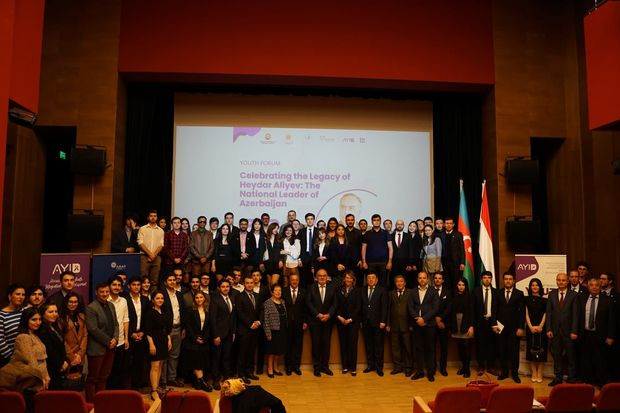 “Heydər Əliyev İli” çərçivəsində Macarıstanda və Çexiyada silsilə tədbirlər keçirilib<font color=red> - FOTOLAR</font>