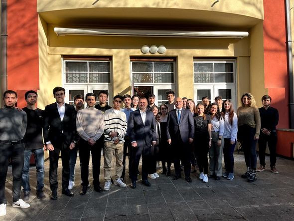 “Heydər Əliyev İli” çərçivəsində Macarıstanda və Çexiyada silsilə tədbirlər keçirilib<font color=red> - FOTOLAR</font>