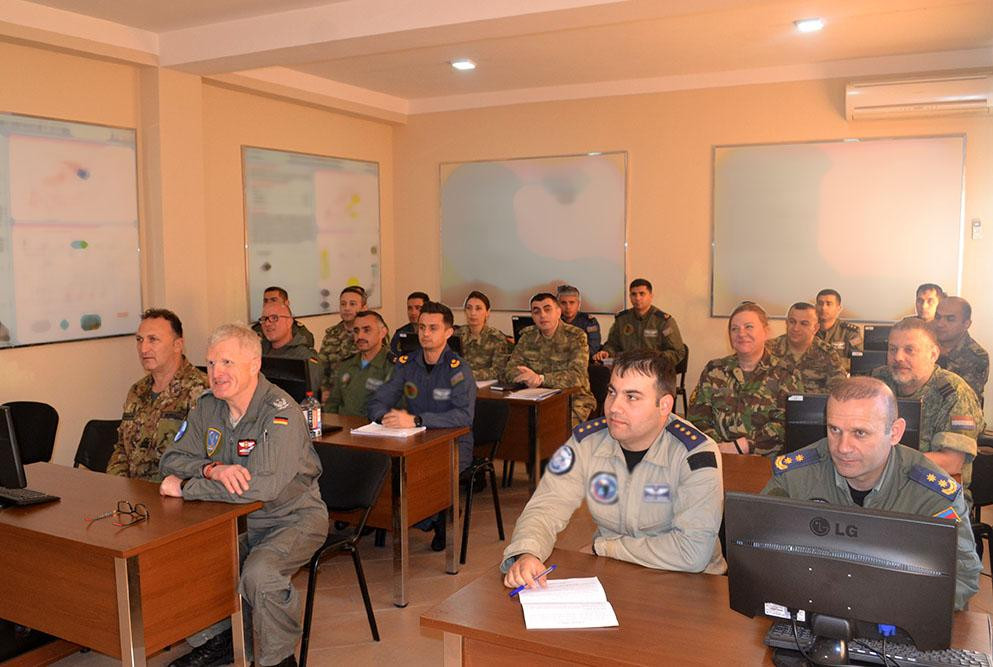 NATO-nun mobil təlim qrupu Azərbaycana gəlib<font color=red> - FOTOLAR</font>